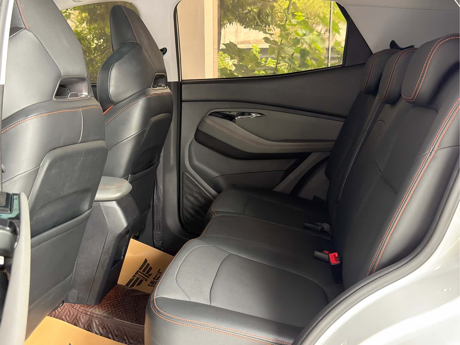Wuling RS-3, 2020 10