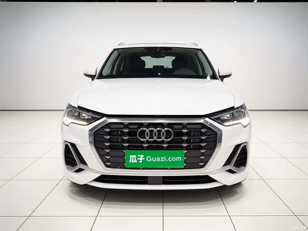 Audi Q3, 2022 2