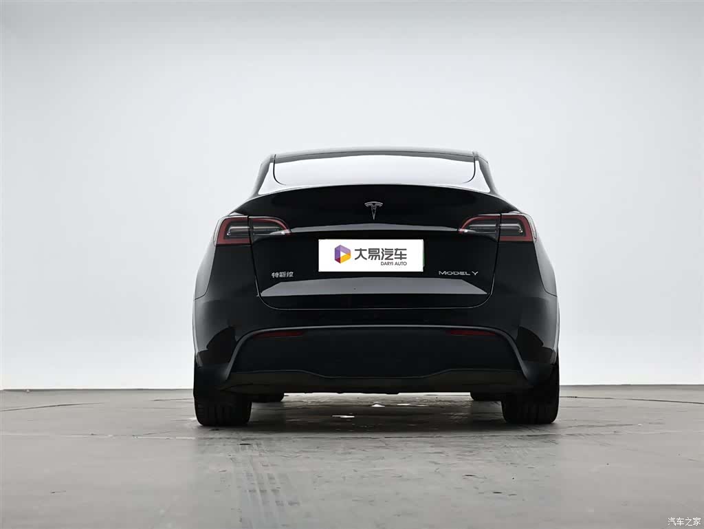 Tesla Model Y, 2023 4