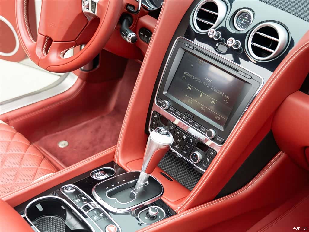 Bentley Continental GT, 2019 13