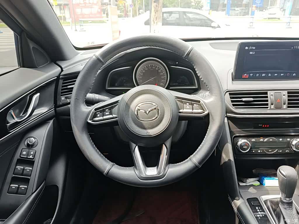 Mazda CX-4, 2021 11