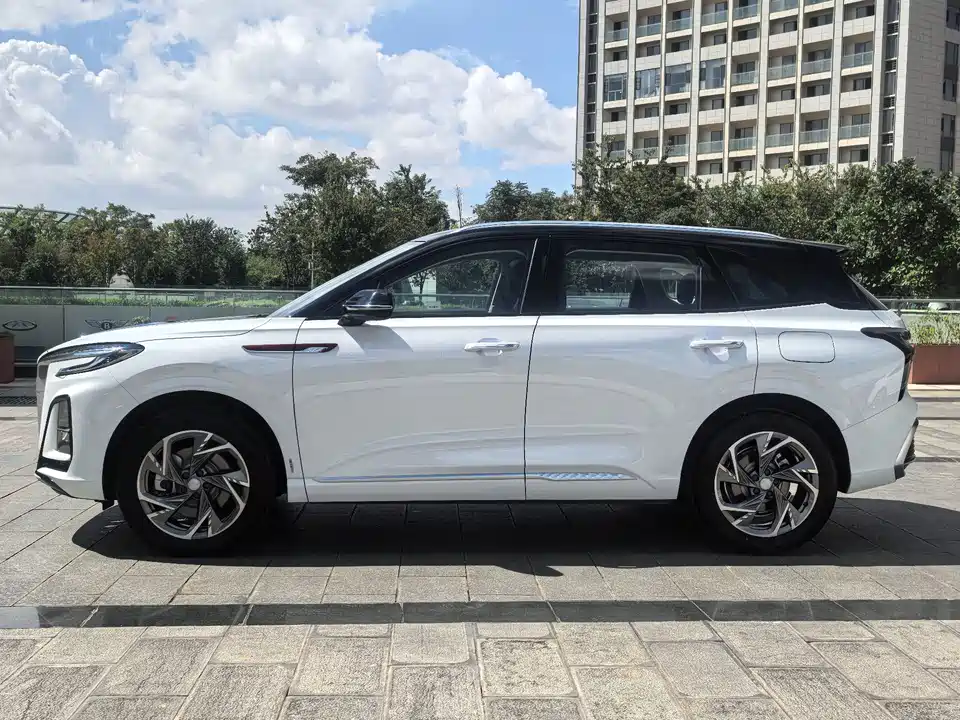 Hongqi HS3 PHEV