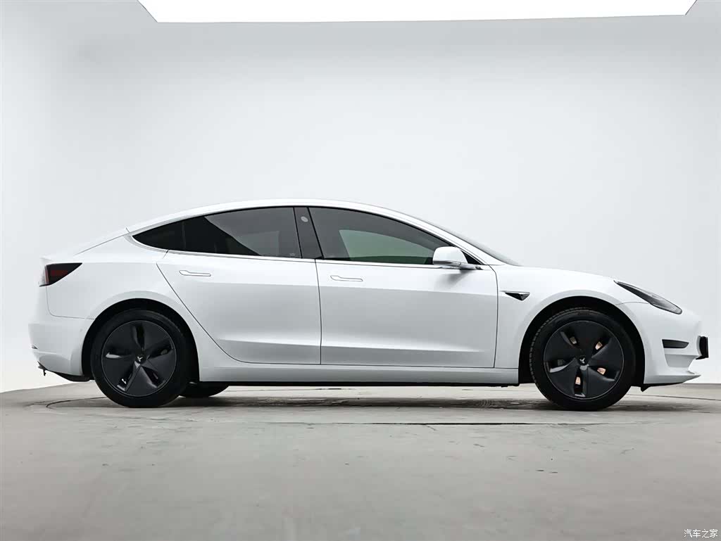 Tesla Model 3, 2021 все фото