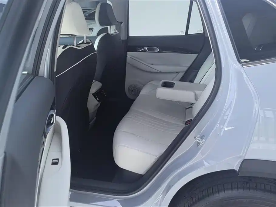 Geely Galaxy Galaxy E5