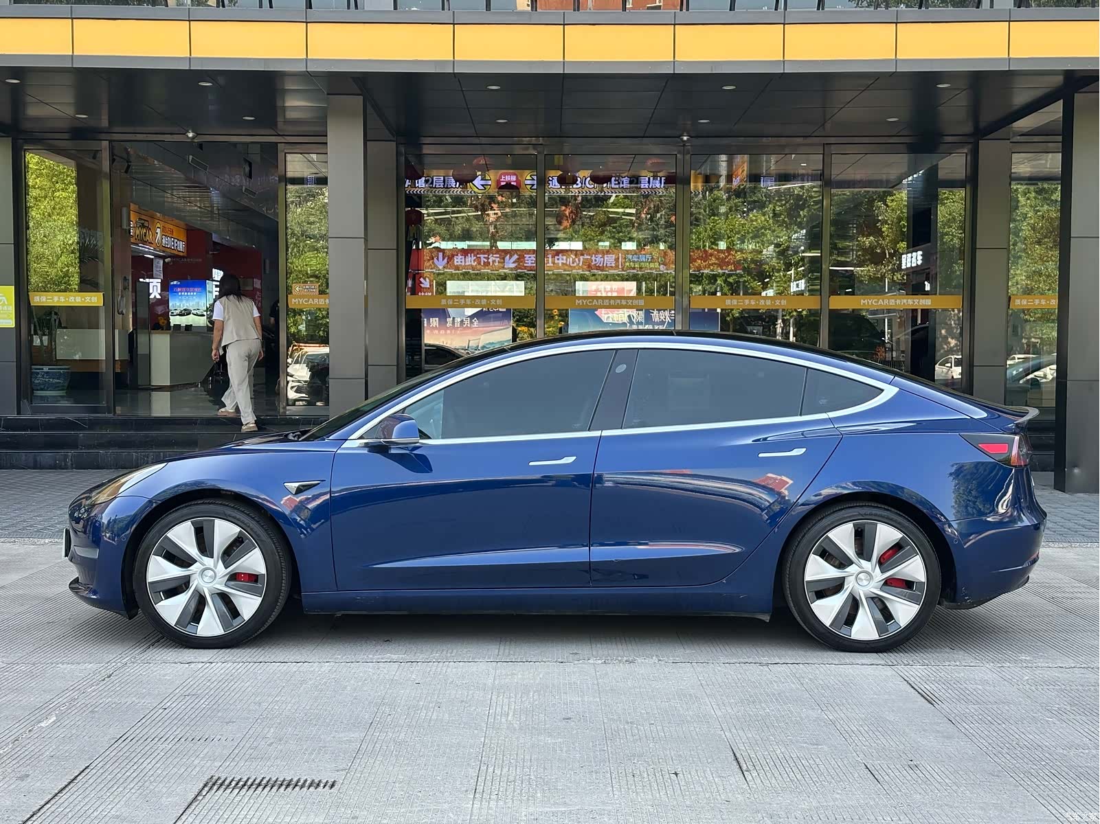 Tesla Model 3, 2019 4