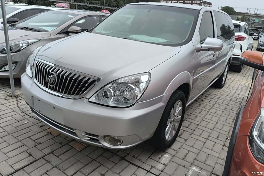 Buick GL8, 2016 1