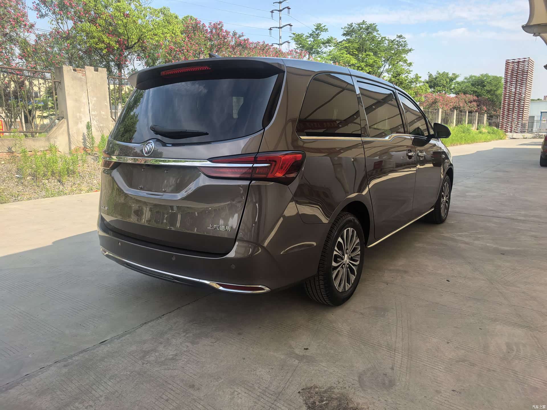 Buick GL8, 2023 все фото