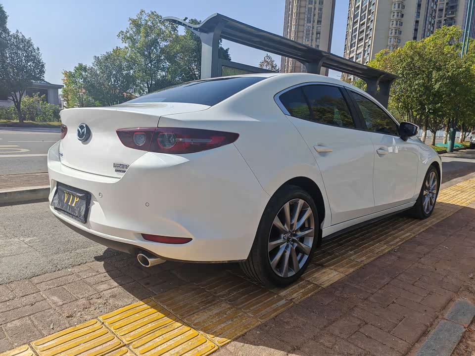 Mazda 3 Angkesaila