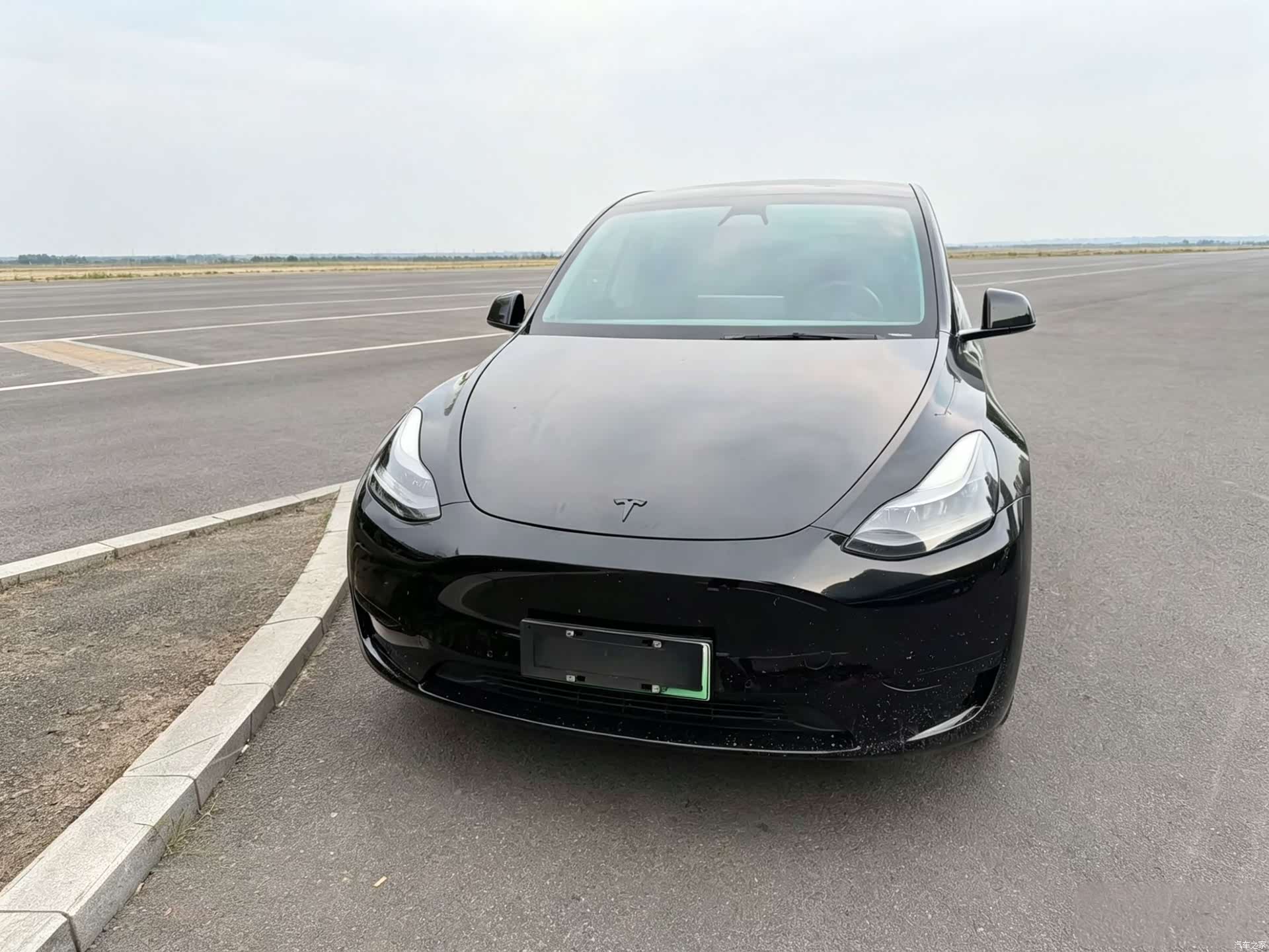 Tesla Model Y, 2023 2