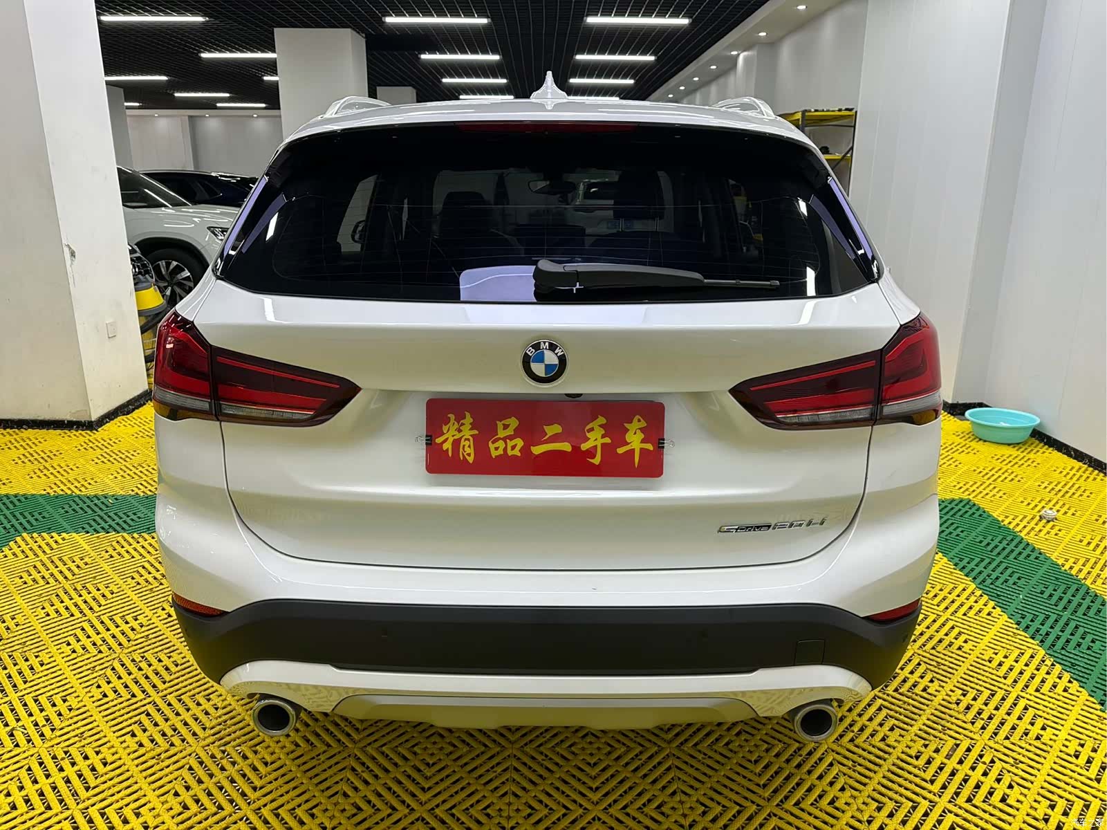 BMW X1, 2022 все фото