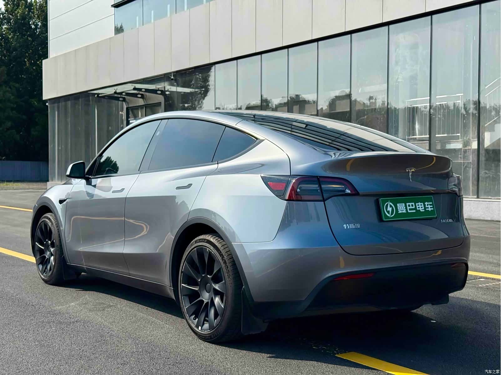 Tesla Model Y, 2024 7
