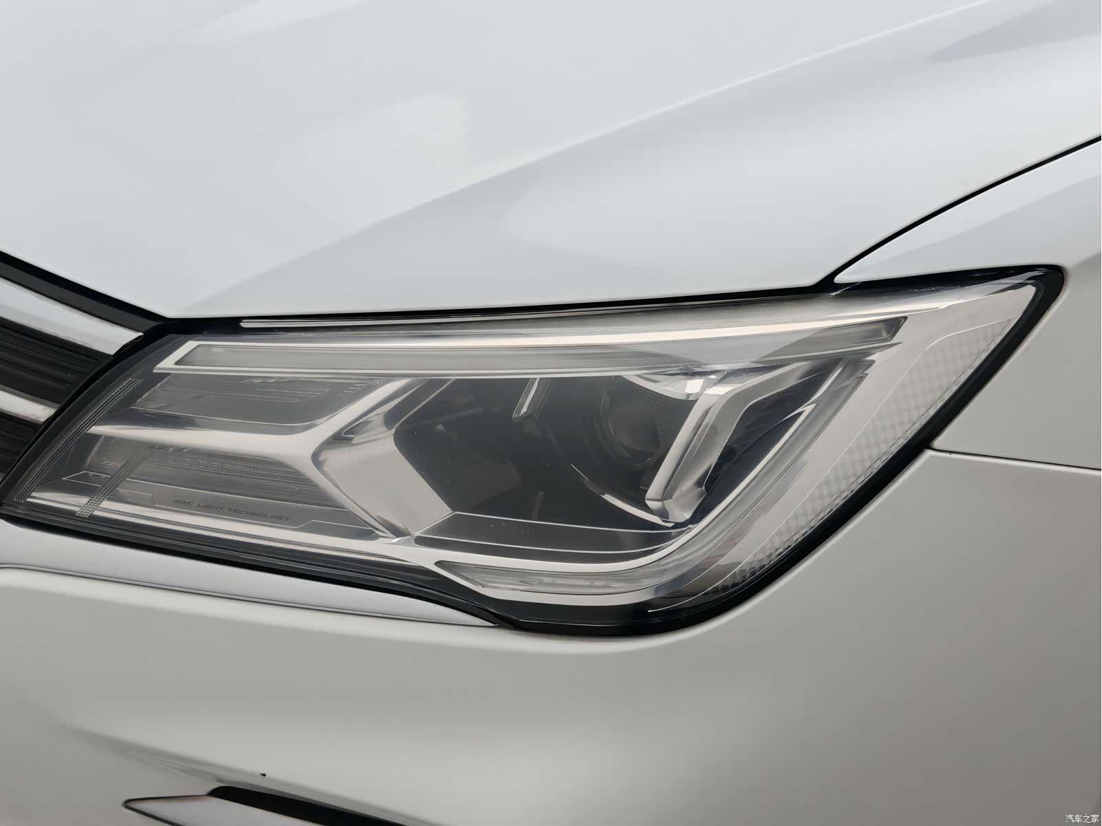 Roewe i5, 2020 8