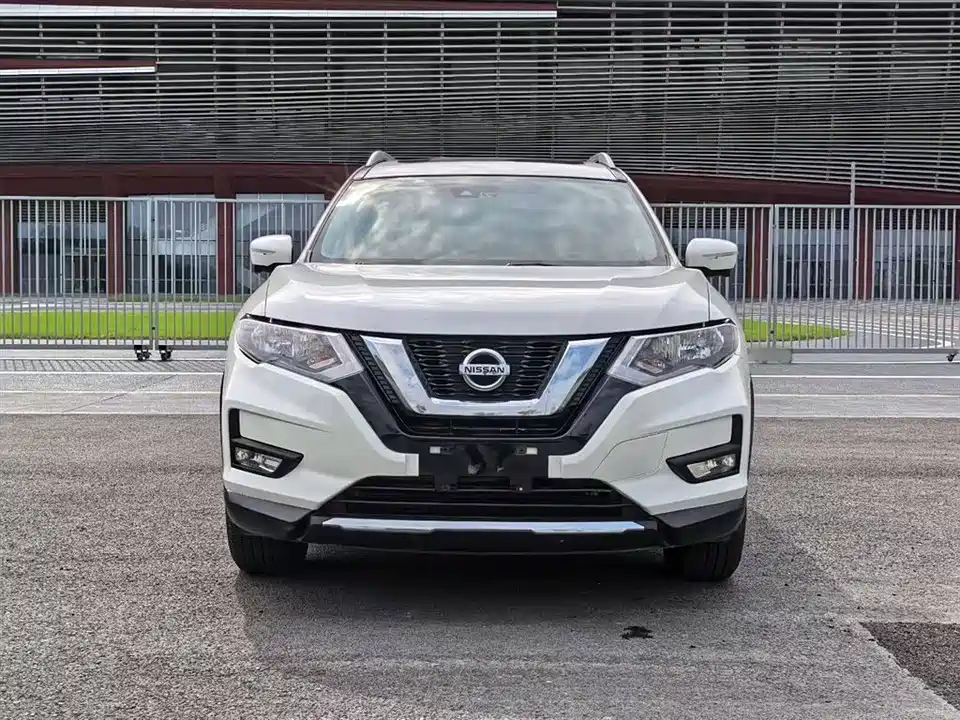 Nissan Qijun