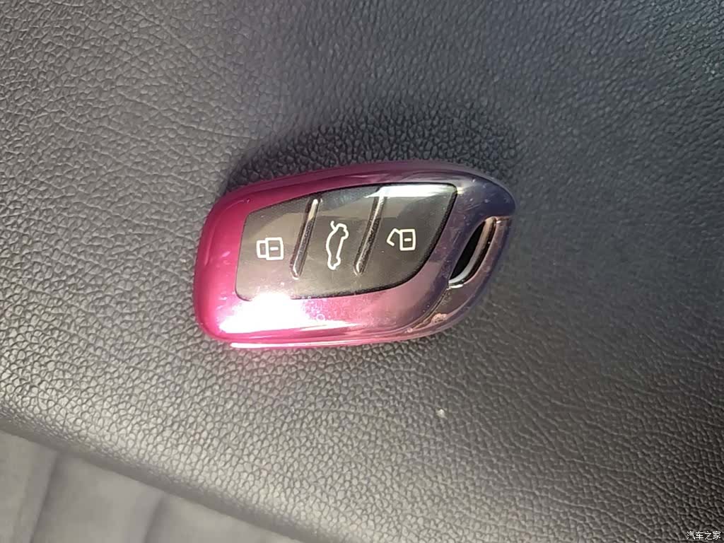 Roewe i5, 2025 9