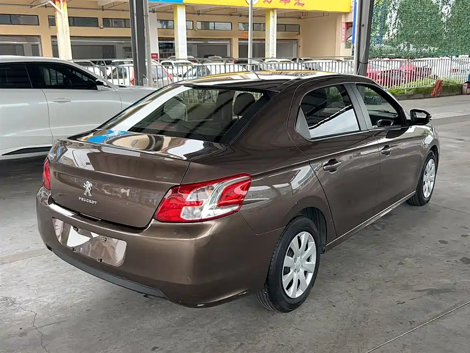 Peugeot 301