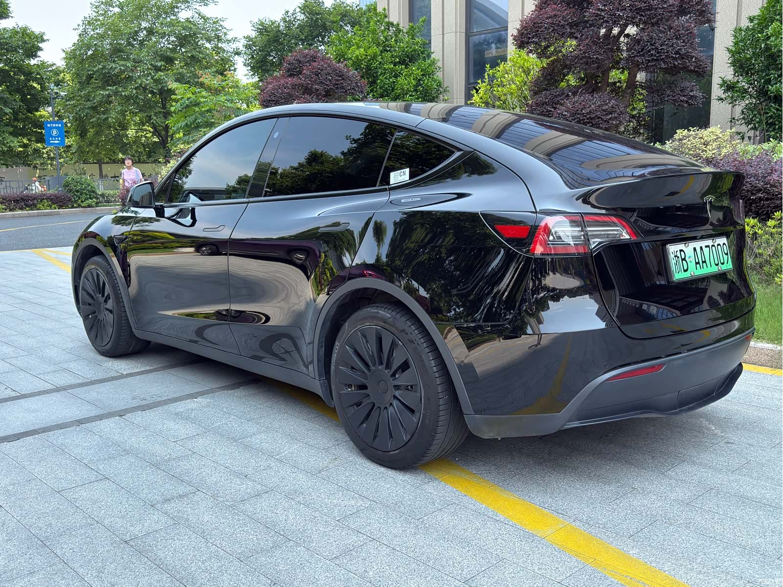 Tesla Model Y, 2023 9