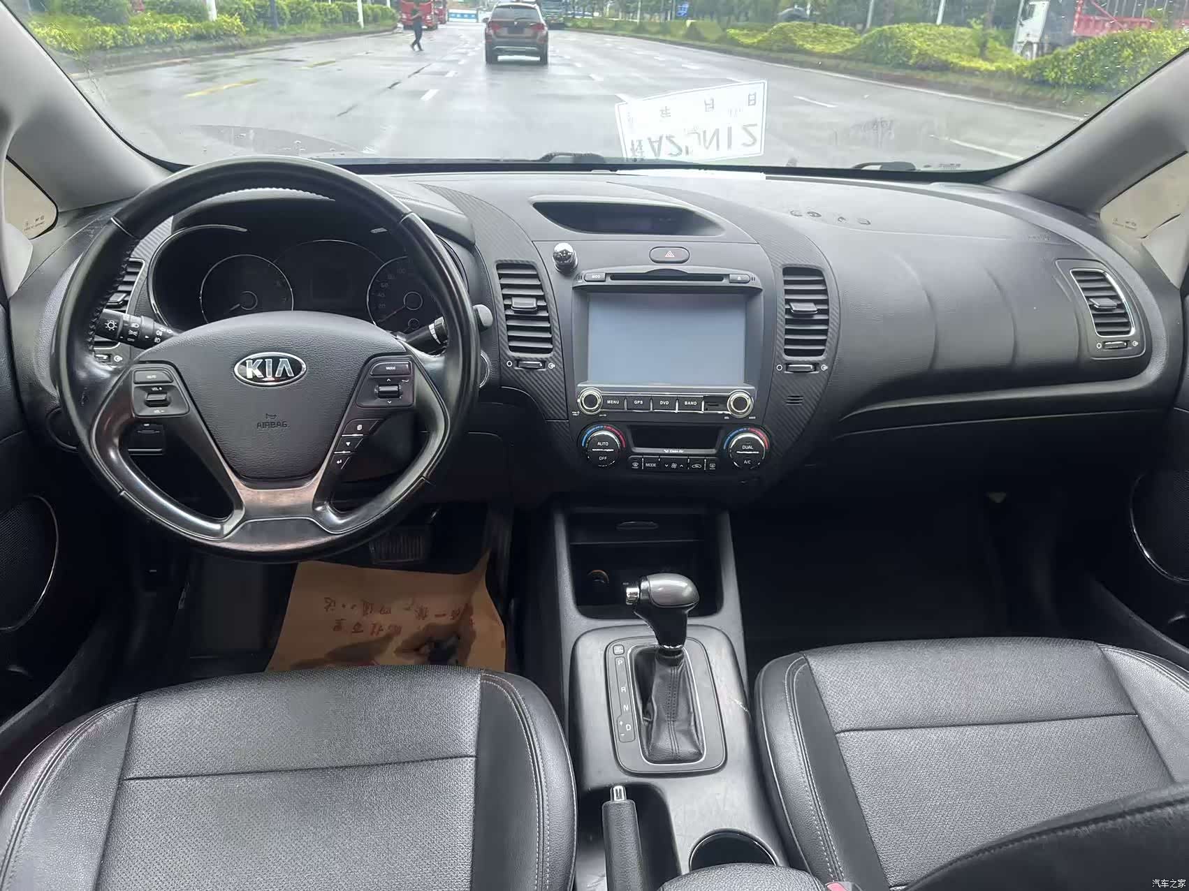 Kia K3, 2013 9