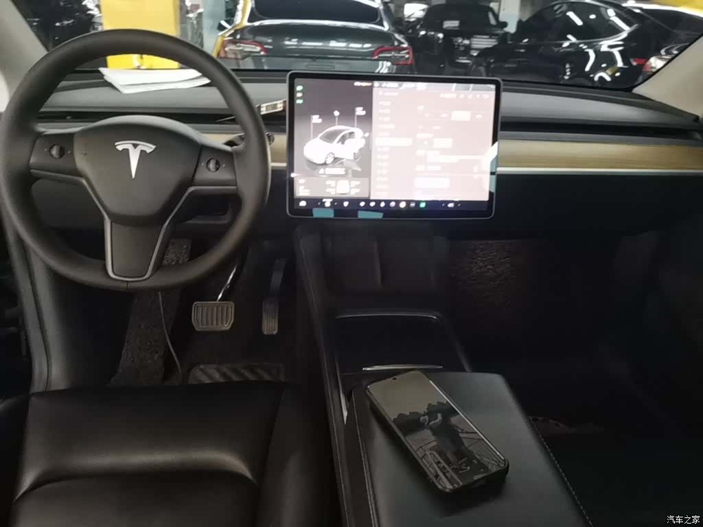 Tesla Model Y, 2022 10