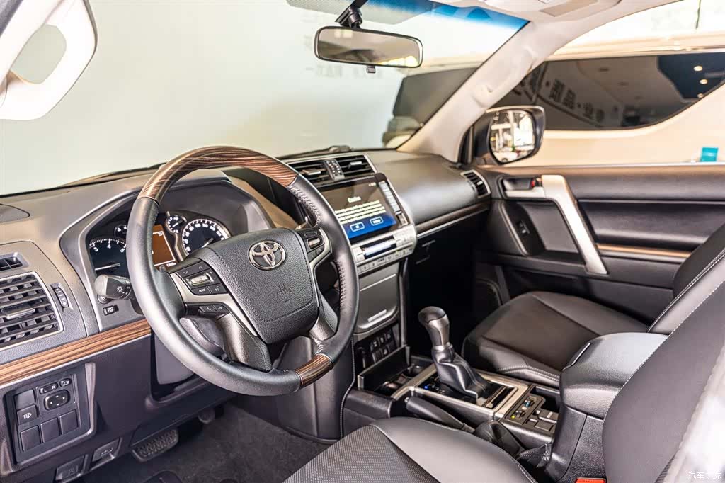 Toyota Prado, 2026 6