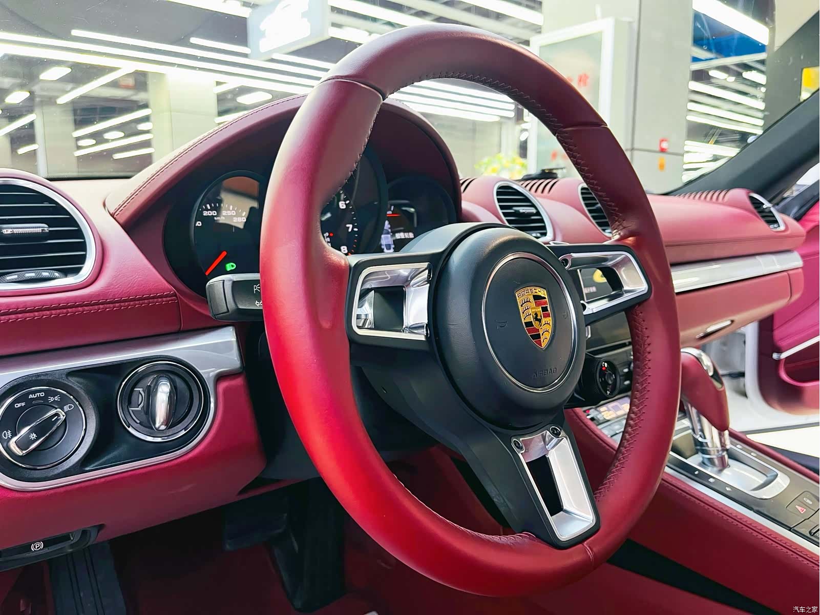 Porsche Cayman, 2018 12