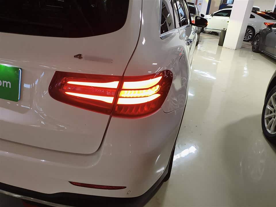 Mercedes-Benz GLC Mercedes-Benz GLC