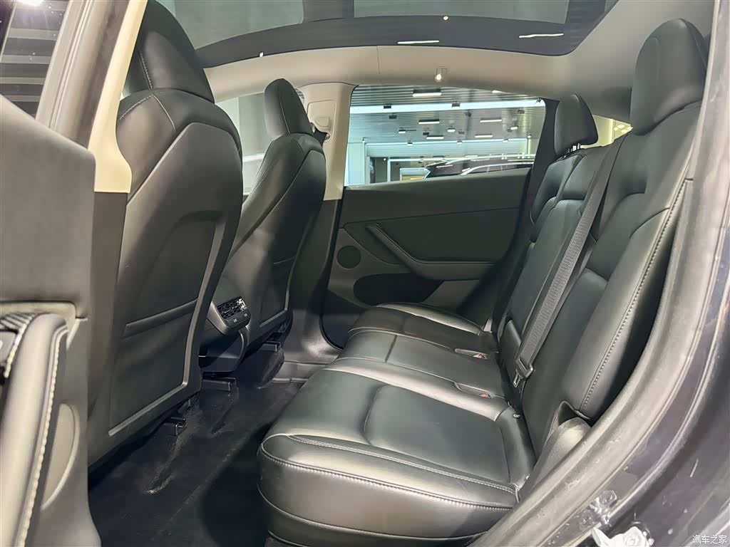 Tesla Model Y, 2024 25