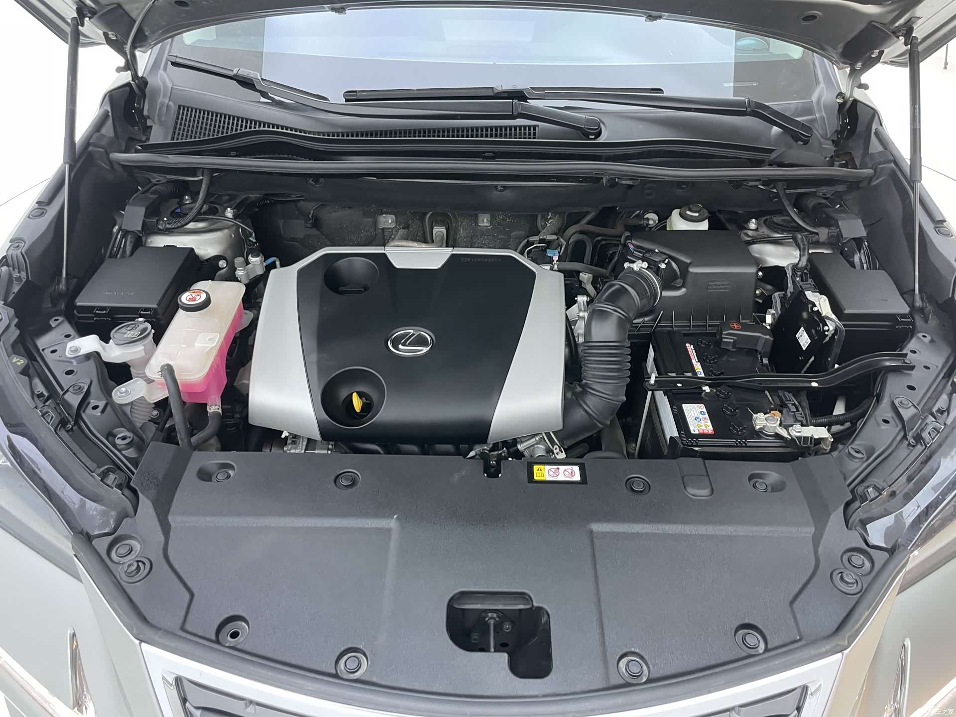 Lexus NX, 2021 20