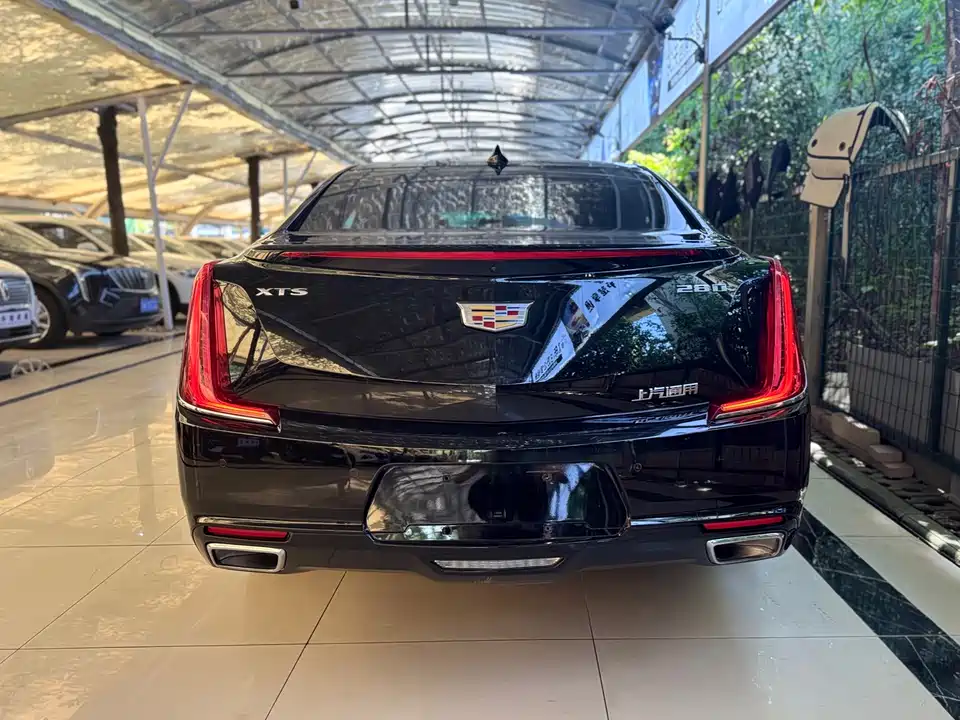 Cadillac XTS