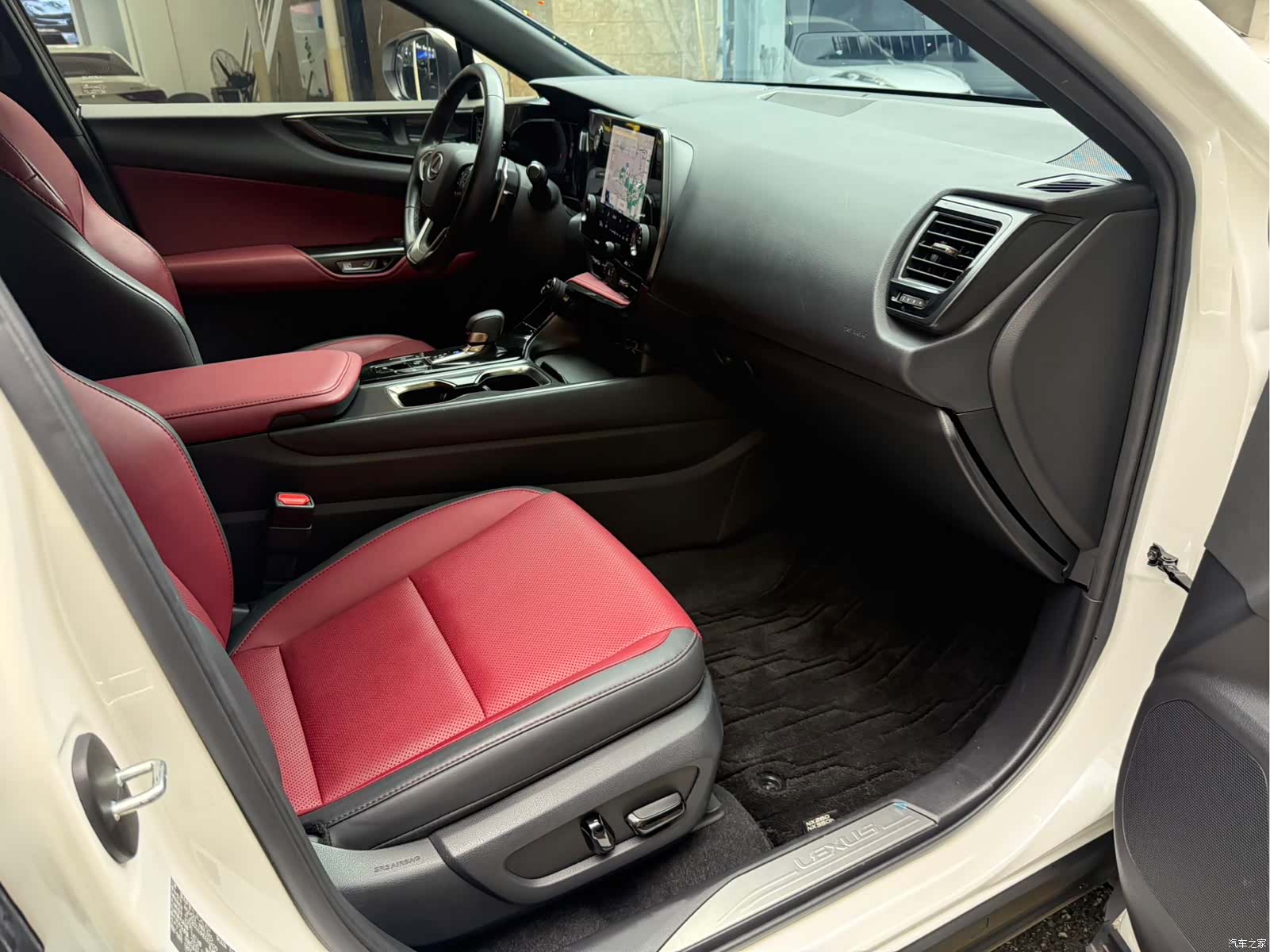 Lexus NX, 2022 9