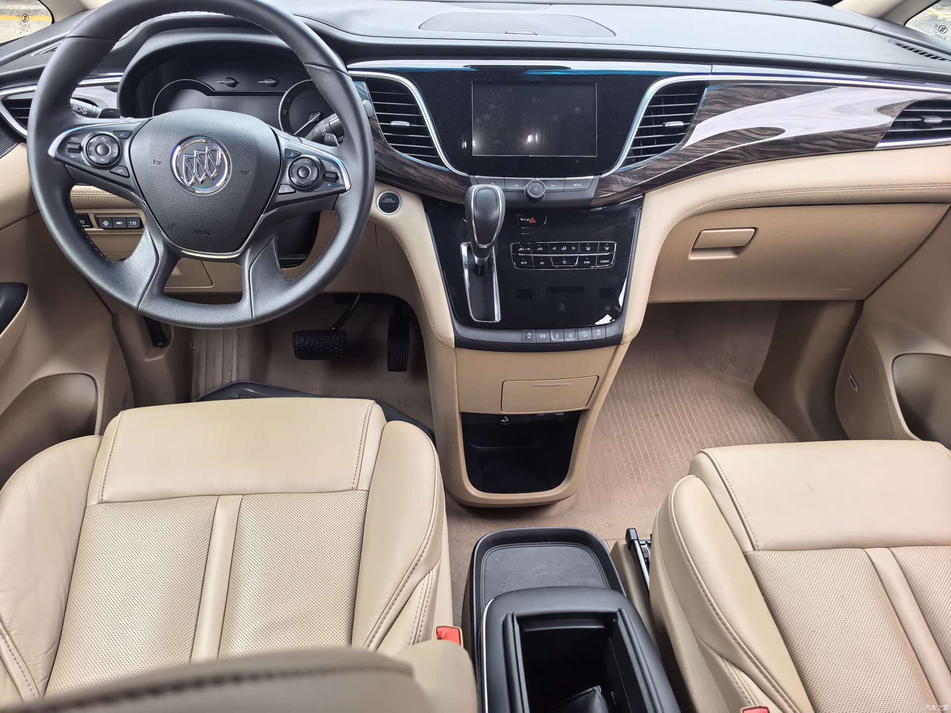 Buick GL8, 2020 10