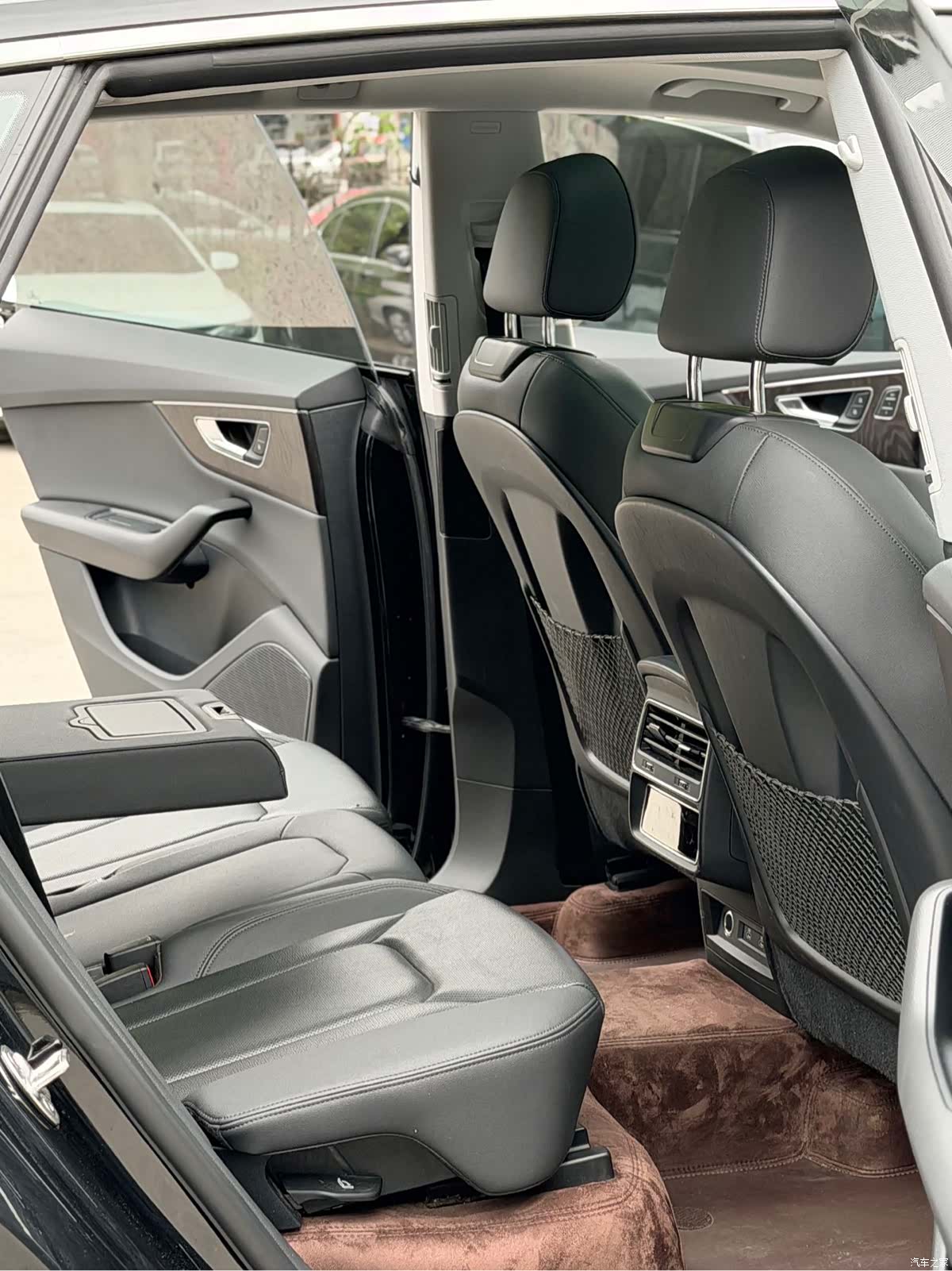 Audi Q8, 2023 7