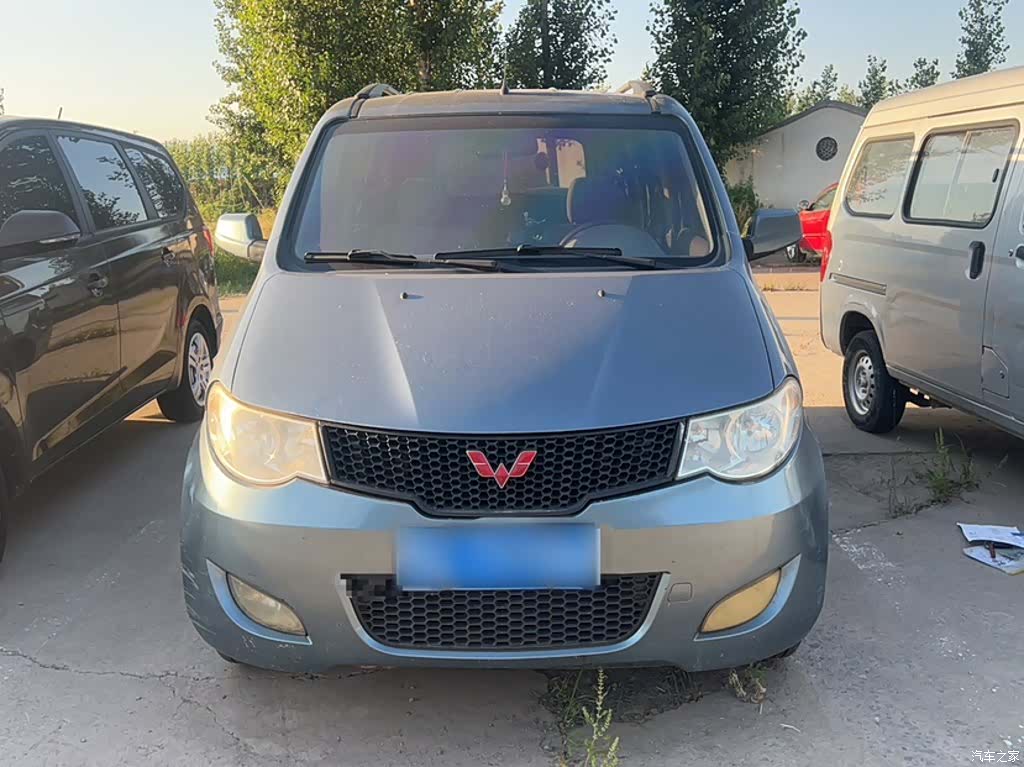 Wuling Hongguang, 2015 8