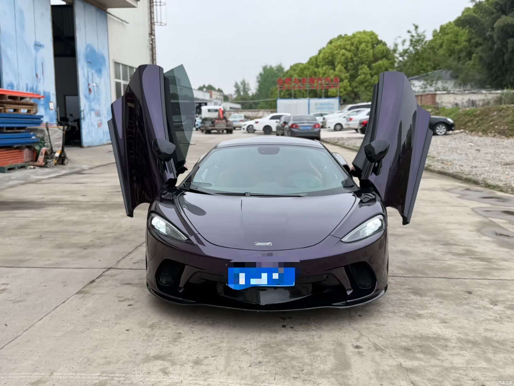 McLaren GT