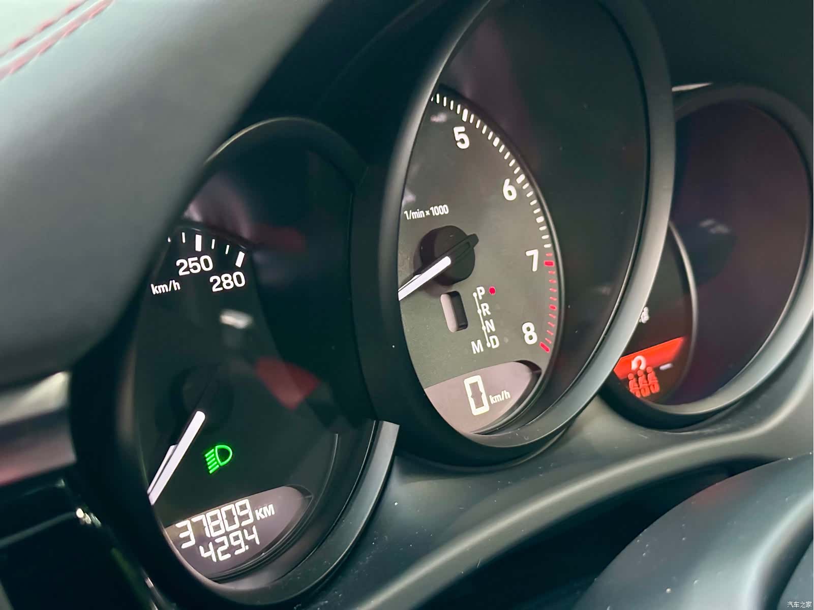 Porsche Macan, 2022 10