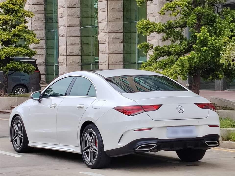 Mercedes-Benz CLA