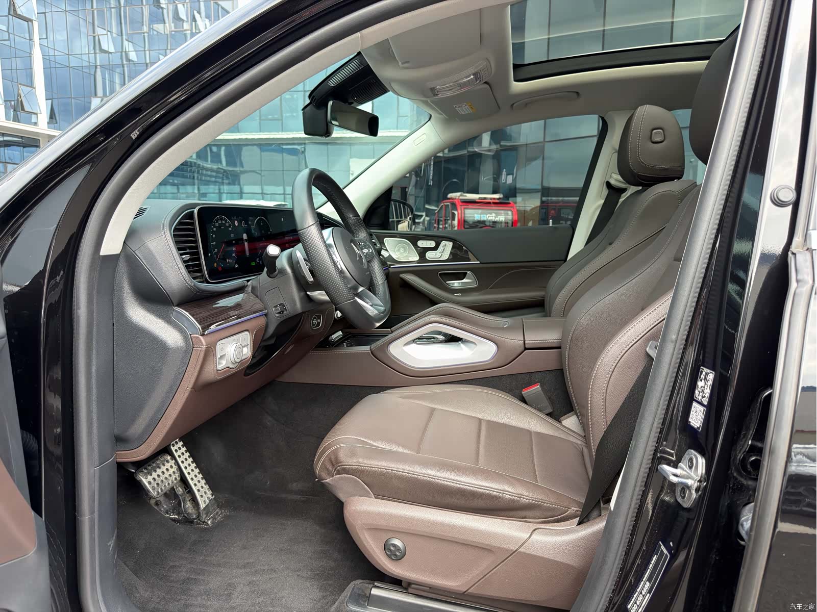 Mercedes-Benz GLS, 2024 4