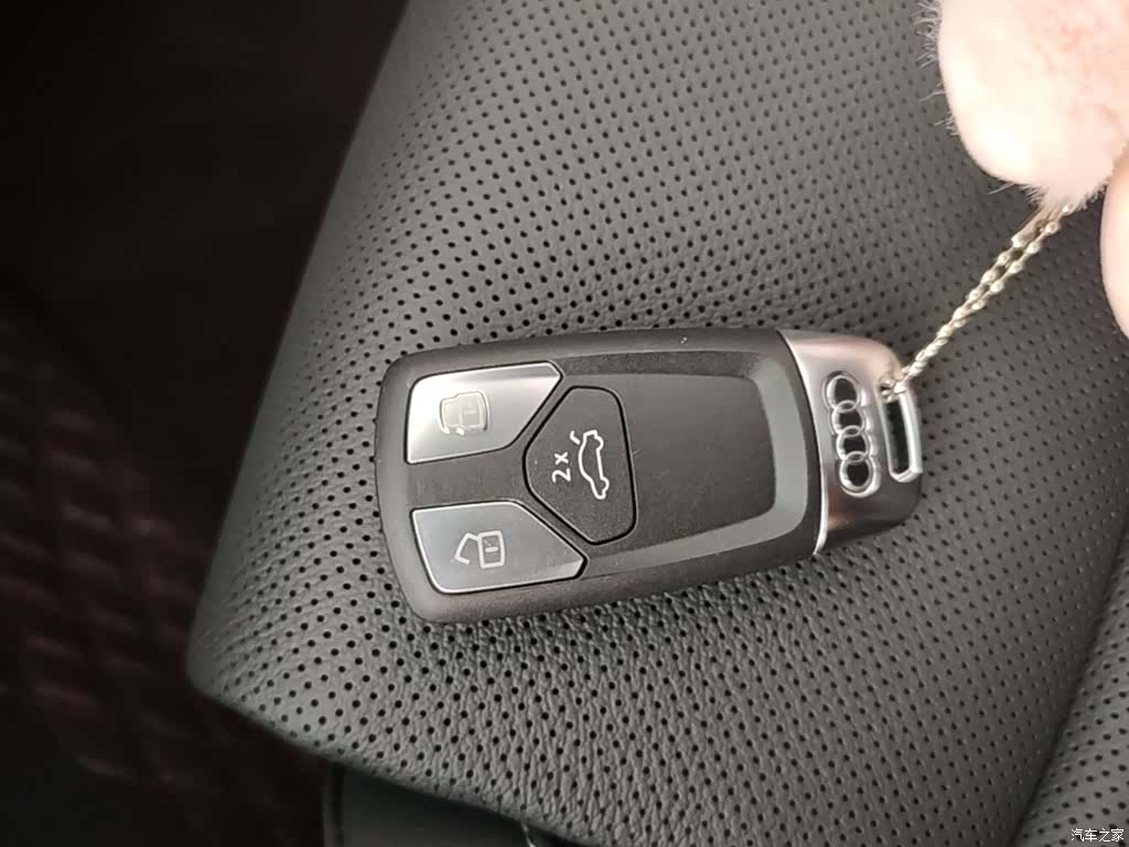 Audi A4L, 2024 9