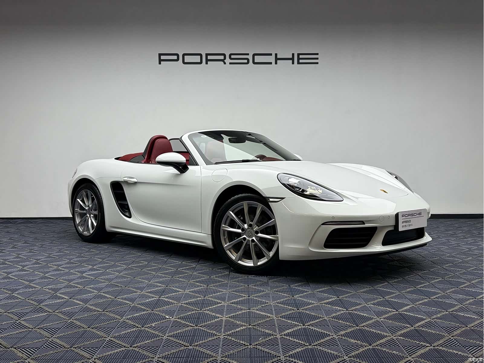 Porsche Boxster, 2026 10