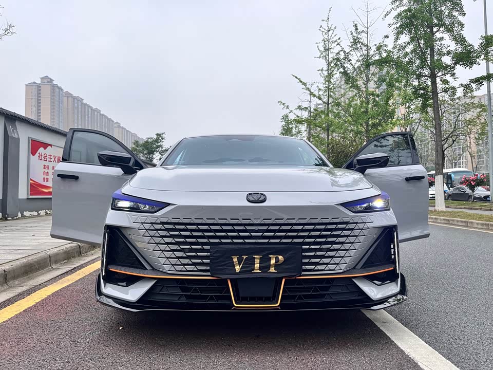Changan UNI-V