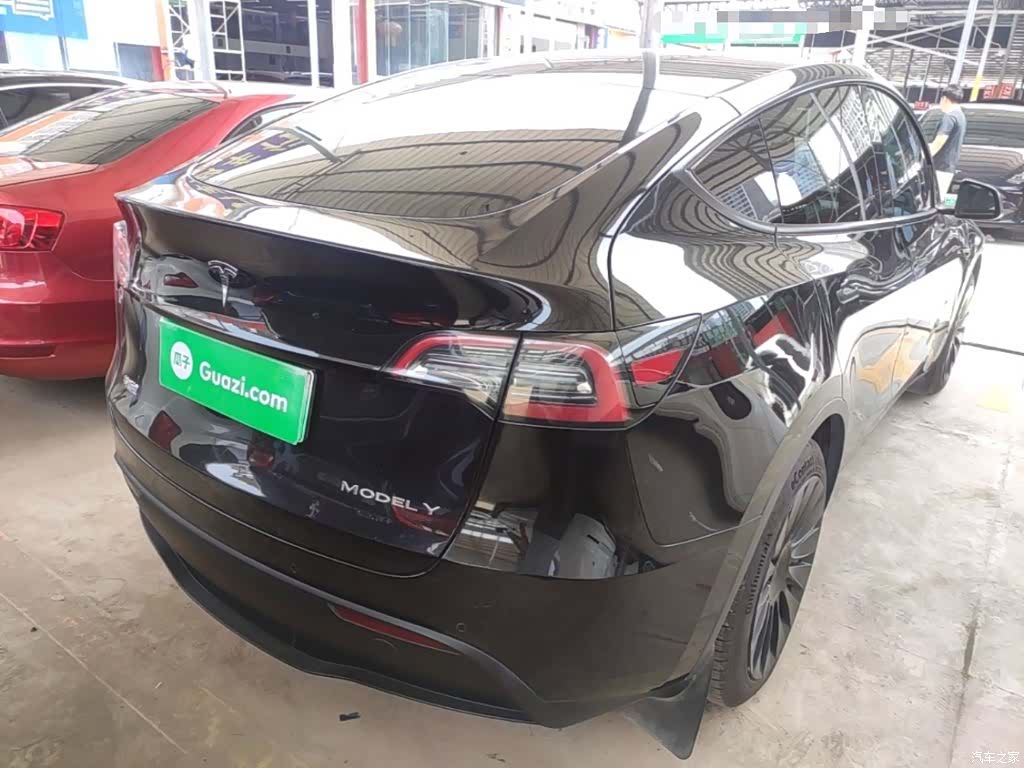 Tesla Model Y, 2023 7