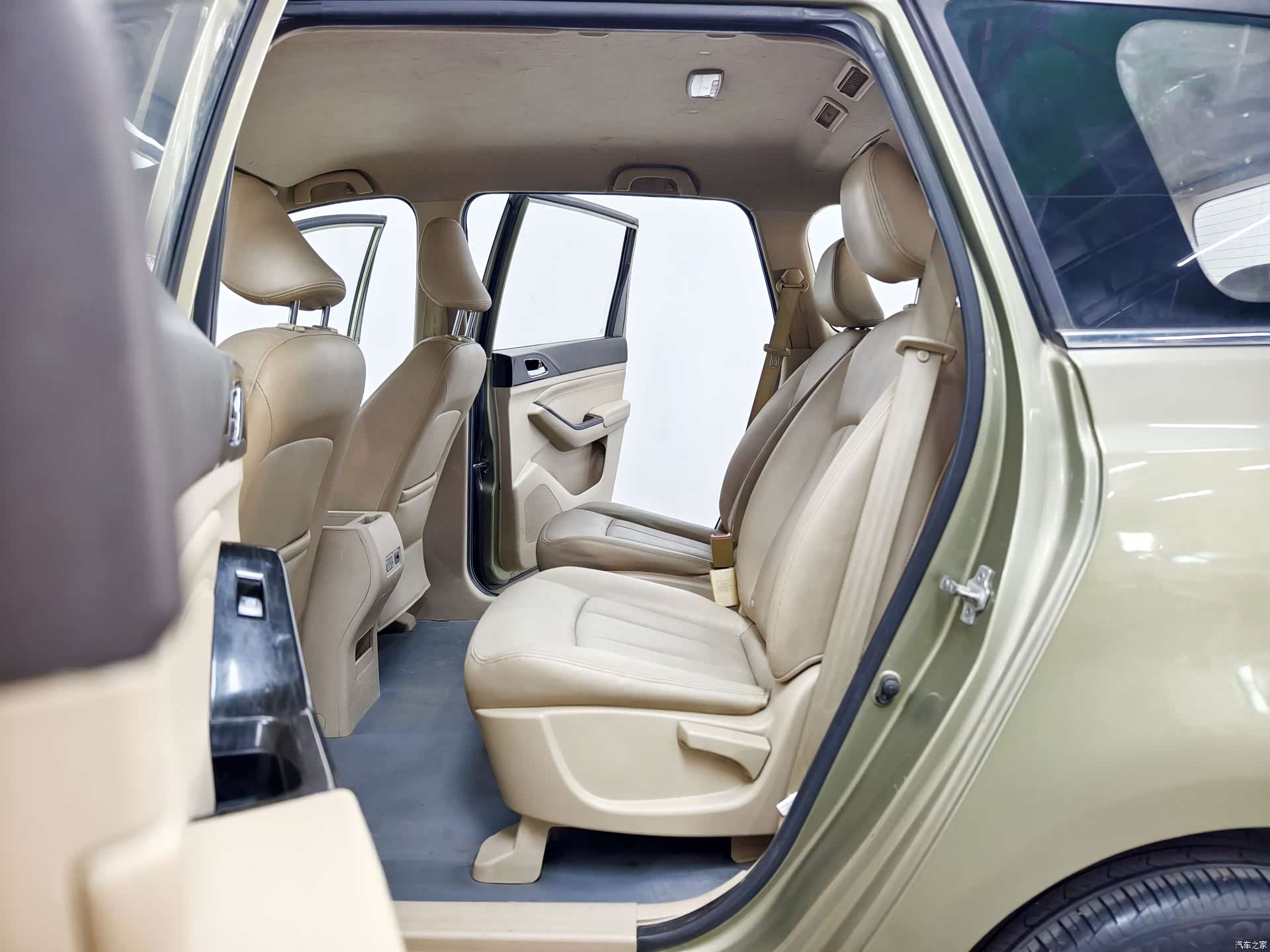 Wuling 730, 2015 14