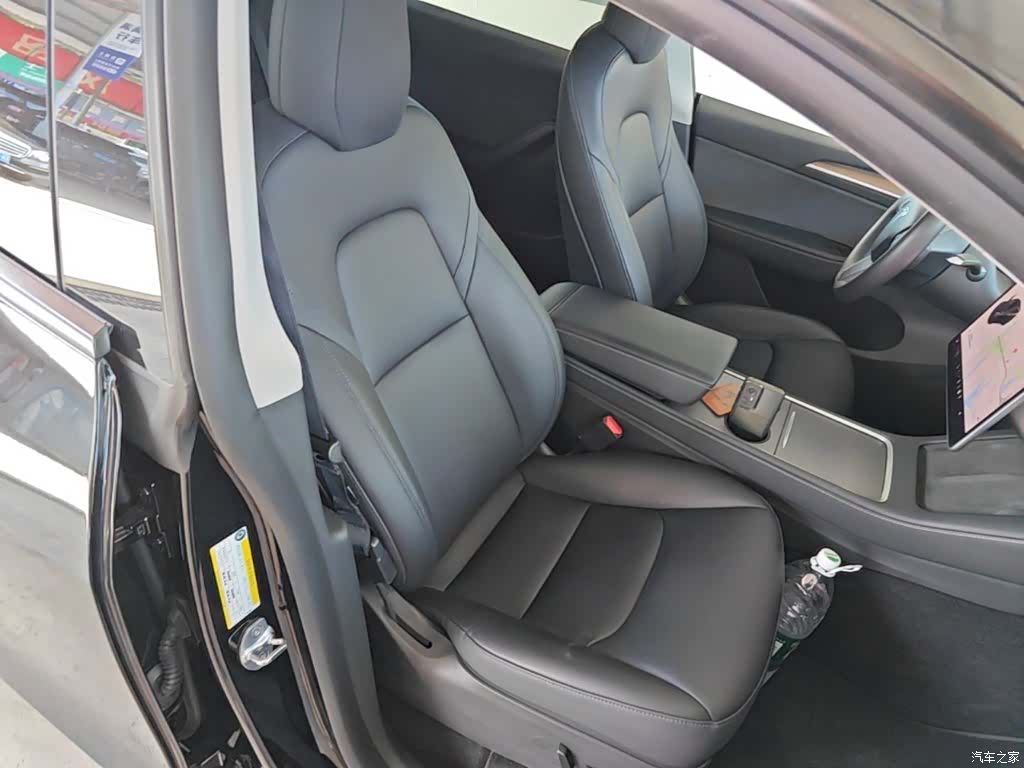 Tesla Model Y, 2021 25