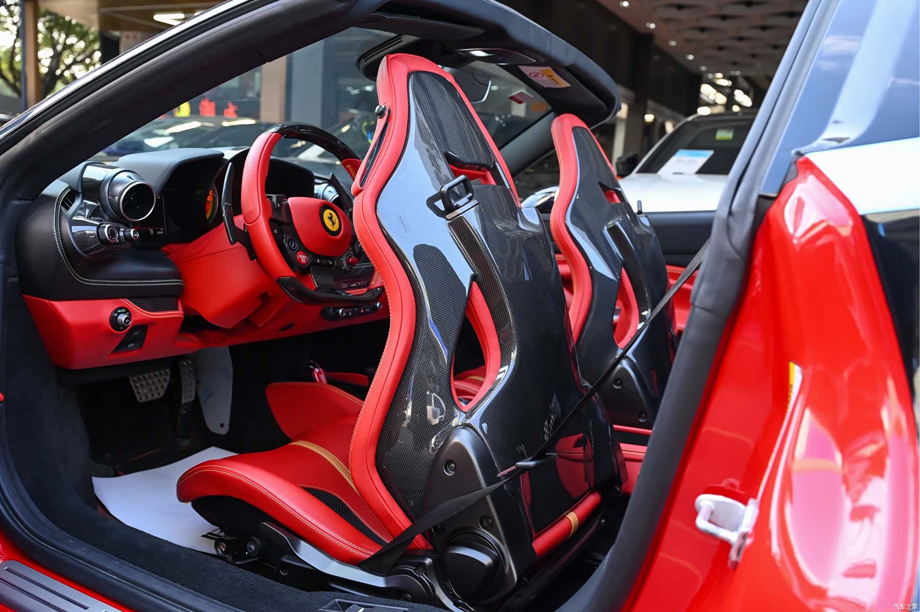 Ferrari F8, 2022 12