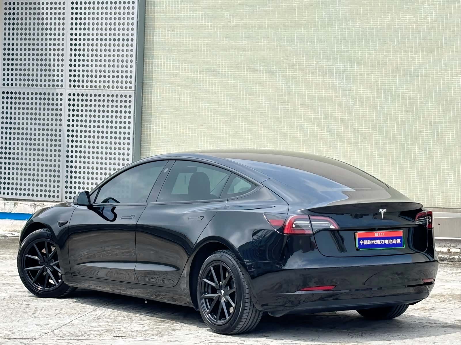 Tesla Model 3, 2022 12