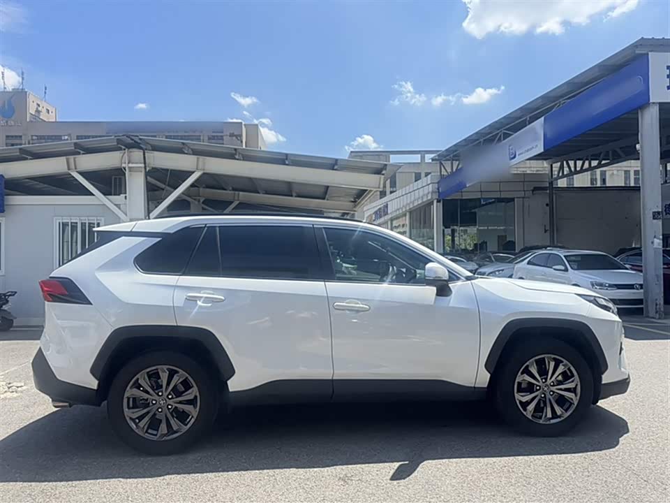 Toyota RAV4 Rongfang