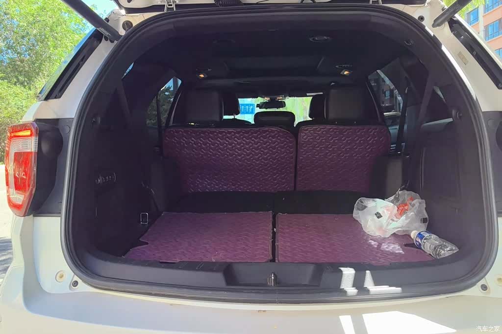 Ford Explorer, 2018 4