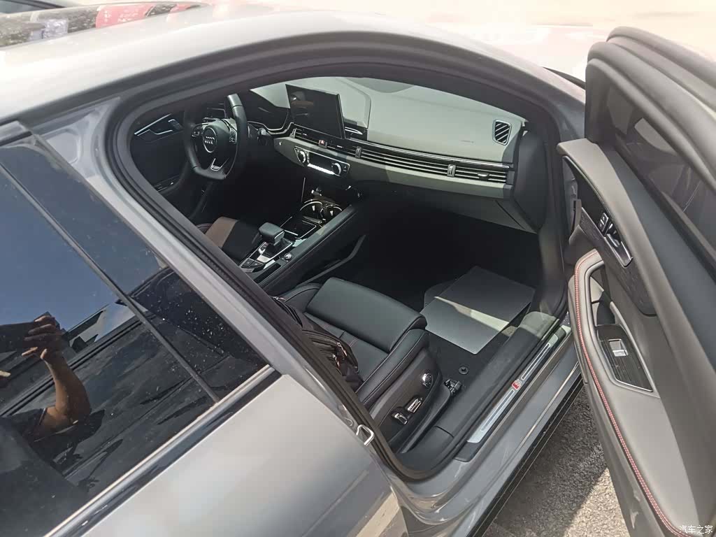 Audi A4L, 2026 11