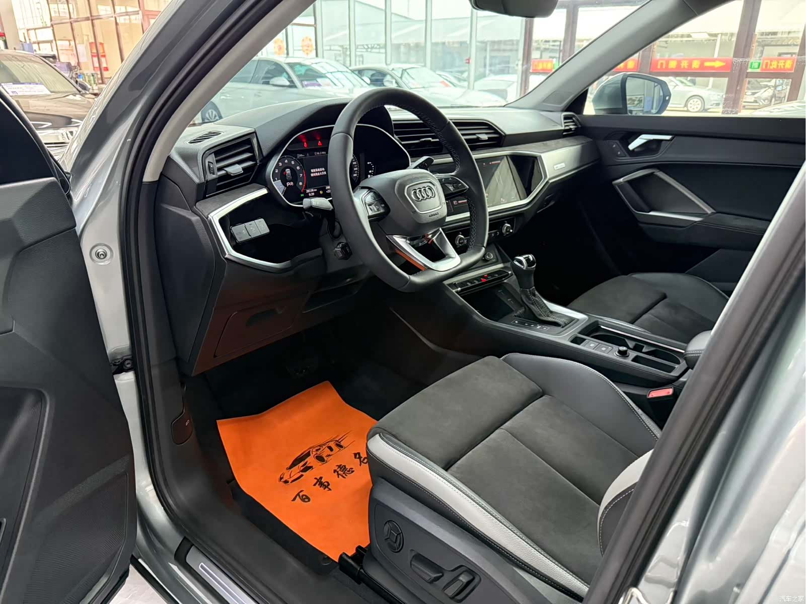 Audi Q3, 2022 4