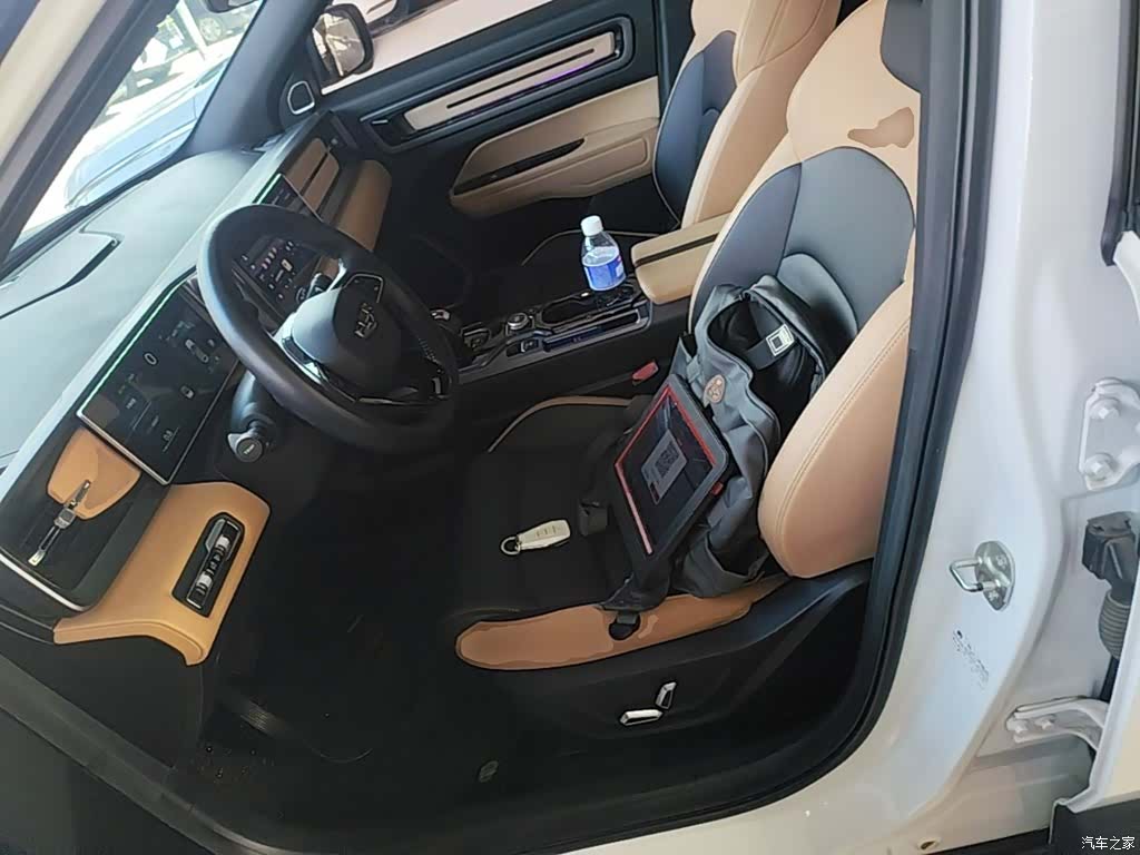 Geely Icon, 2022 15
