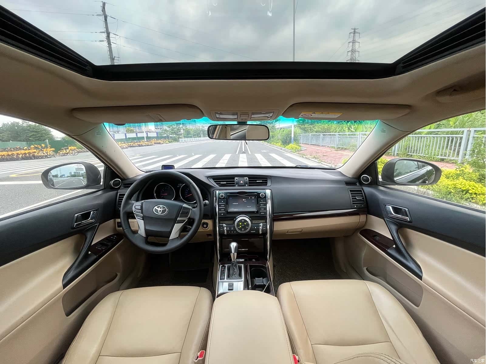 Toyota 2.5V, 2013 10